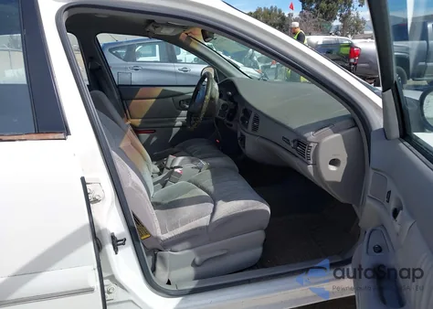 2001 Buick Century Custom z USA, uszkodzony, nr VIN 2G4WS52J211130550